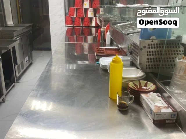 كافتيريا ومطعم الشارقه مويلح