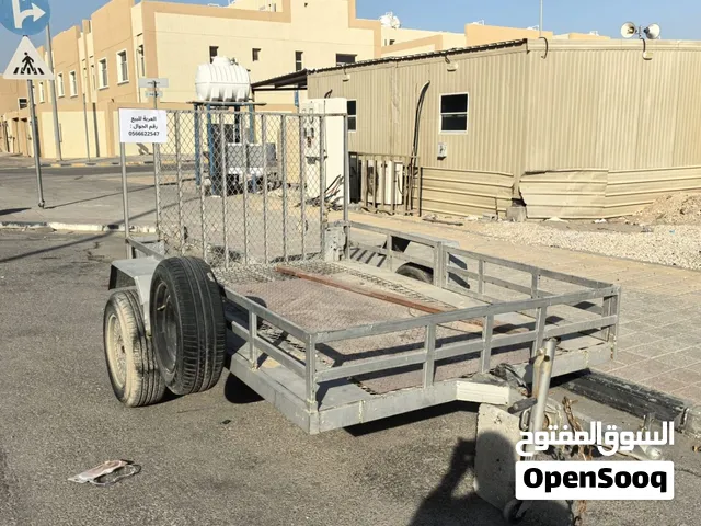 عربة سحب يوجد كهرباء واشارة