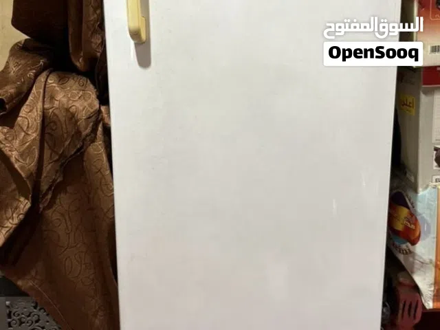 ديب فريزر رأسي الاسكاً 5 درج بحاله ممتازه