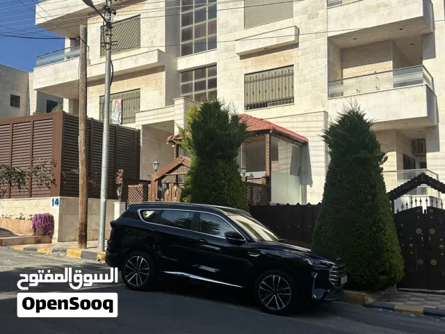 شقة مع روف منفصل للبيع في خلدا ام السماق خلف سيتي مول