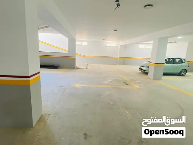 شقة نظام فيلا معلقة تشطيب حديث وممتاز للإيجار في بن عاشور شارع الجرابة مسقوف 430م