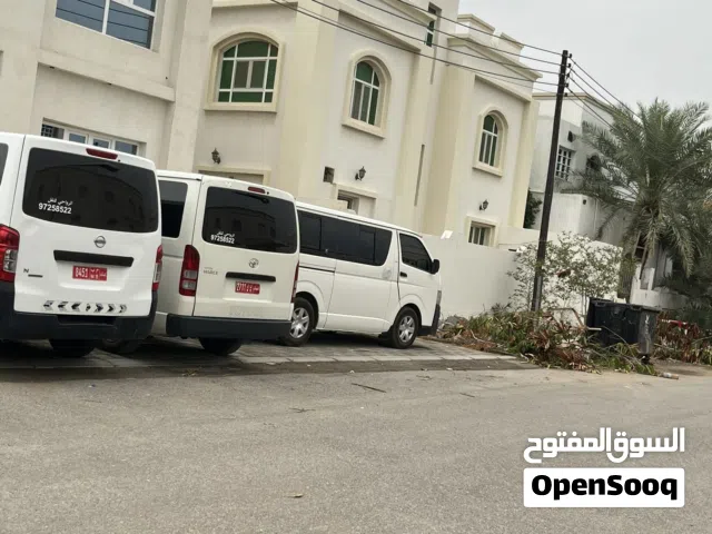 توصيل ونقل مدارس وعمال ورحلات وعوائل وبشكل يومي شهري Transportation services.