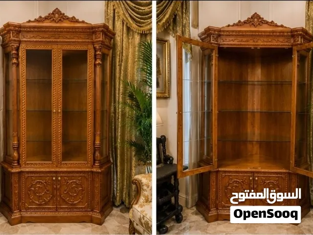 بوفيه (فاترينه) خشب صاج طبيعي فاخر ومنقوشه باليد (بيع مستعجل )قابل للتفاوض