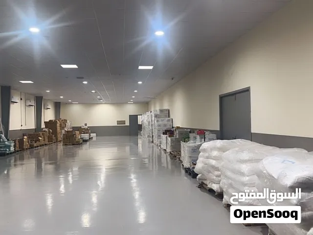 فرصة استثمارية ذهبية: مصنع شوكولاتة متكامل للبيع في مدينة الرسيل الصناعية