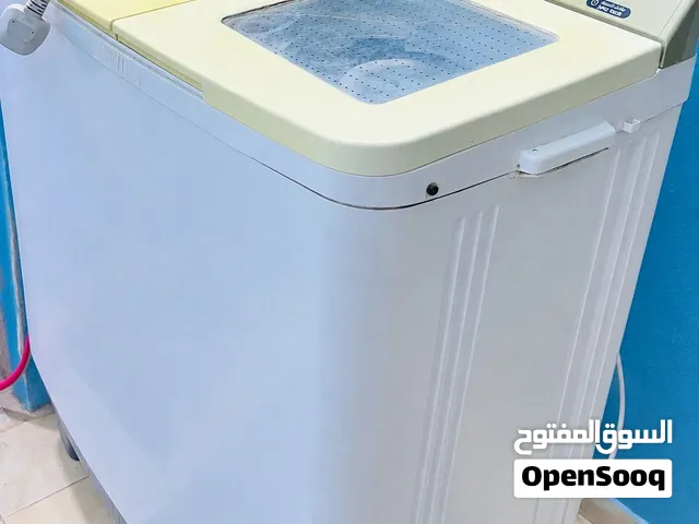 غسالة حوضين نظيفة