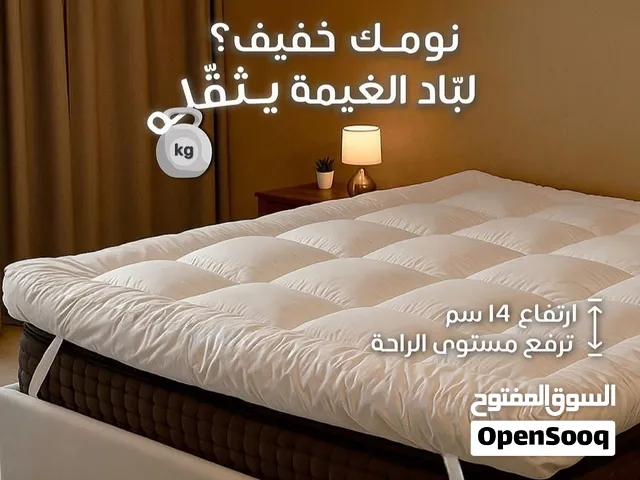 mattress topper newly bought just used for a week only. brand (sleepy cloud)
