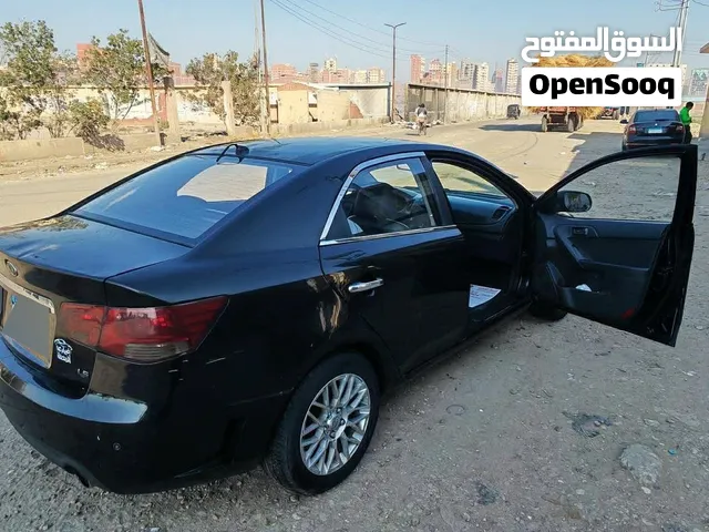 كيا سيراتو موديل 2013 الفتيس الكبير رخصة عين الصيره فيها سنه ونص فى الرخصة 0