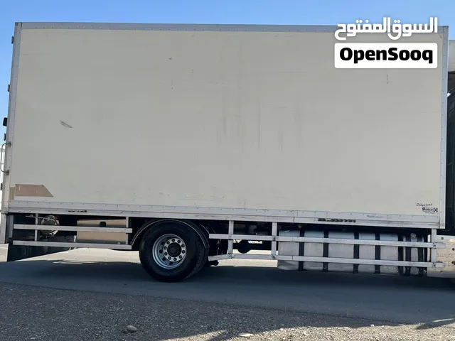 صندوق براد عشره طن مع مكينه  تبريد