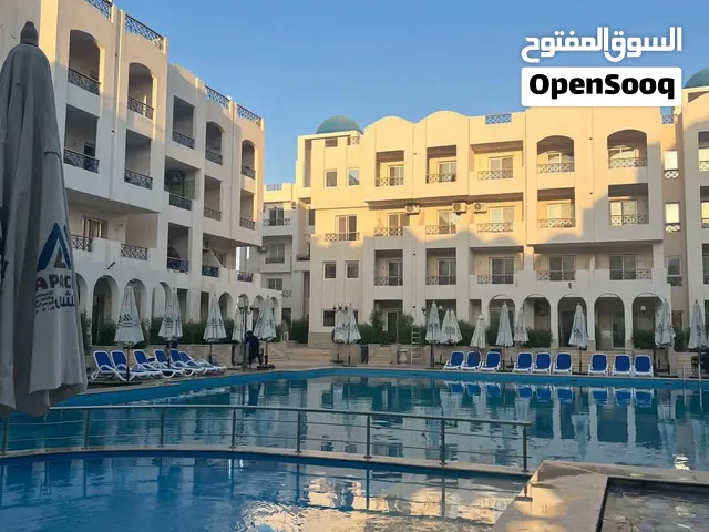 شاليه ستوديو 50 متر فاخر بقرية سانتوريني الساحل الشمالي أمام فندق توليب