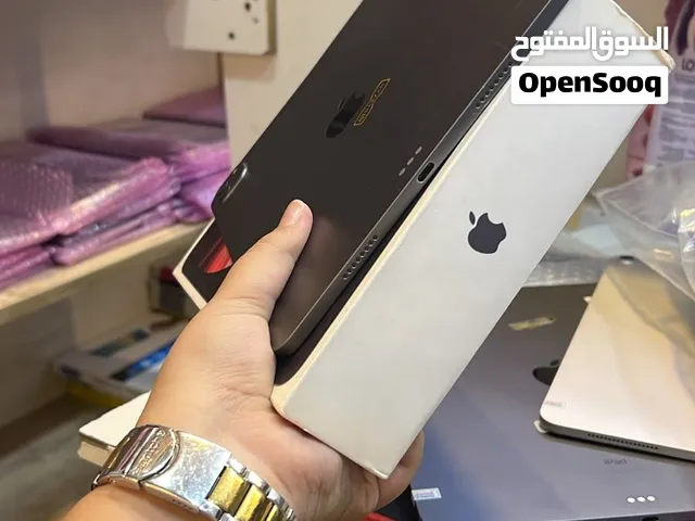 ايبباد برو معالج m1 الشكاكي حجم 11 انش بطاريه 85 فما فوق الاجهزه نضيفه ومكفوله كفاله عامه