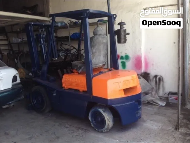 رافعة شوكية تويوتا 2.500 طن للبيع