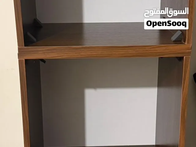 مكتبة مقطعه خشبيه يمكن تشكيلها