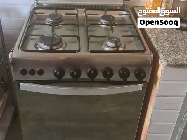 Cooker good condition طباخ بحاله ممتازه