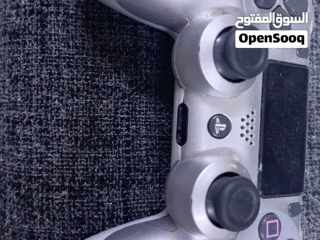 يدة بلايستيشن 4 اصليه