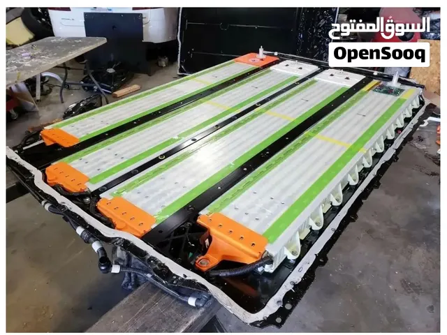 يتوفر لدي بلوك لتسلا موديل y لونج رينج ديول موتور 2021/ 2022