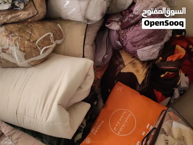 أغطية بحالة جيدة و ستائر