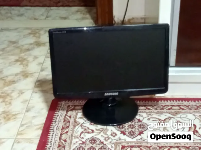 شاشة كمبيوتر نوع سامسونج شغالة مئة بالمئة استخدام شخصي