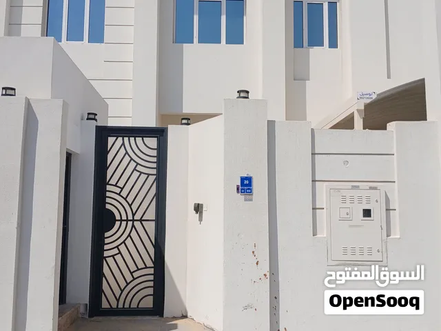 فيلا للإيجارعلي الإسكان بمنطقة الهلال جديدة اول ساكن