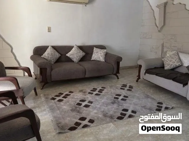طقم كنب/أنتريه مودرن 4 قطع بحالة ممتازة وخشب زان