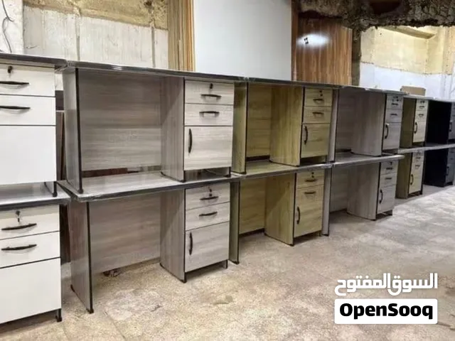 مكتب مذاكرة مناسب لجميع الأعمار
