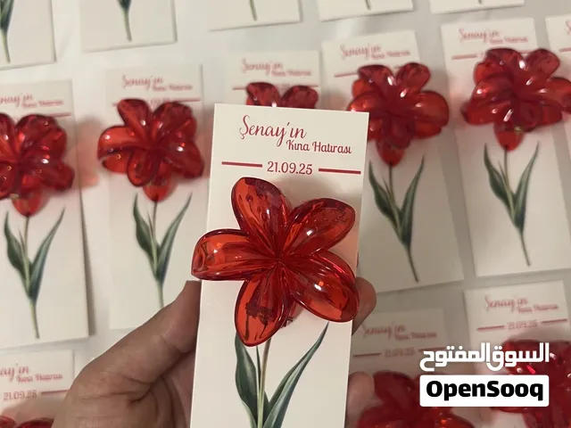 توزيعات العيد متوفره ومتوفر تصميم البطاقات