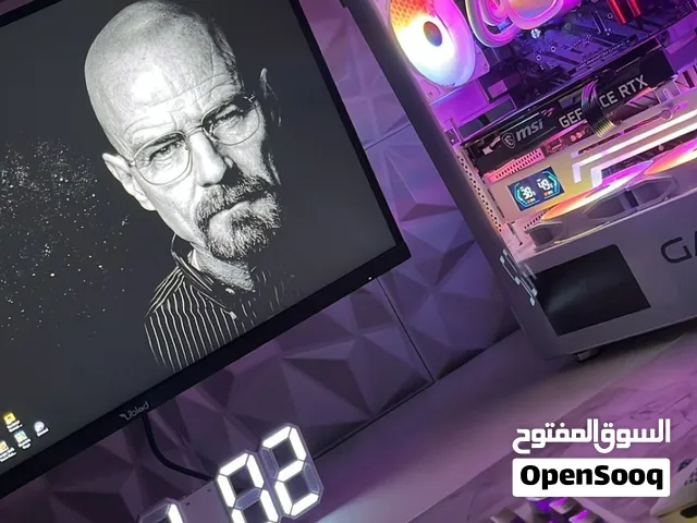 للبيع كيس مع 6 مراوح وكنترول تحكم مستعمل نضيف GALAX Revolution-07 White