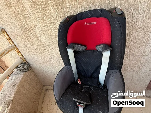 كرسي سيارة للأطفال