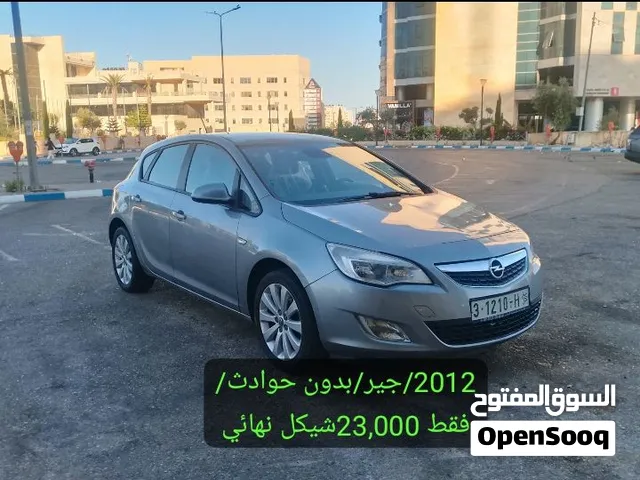Used Opel Astra in Ramallah and Al-Bireh