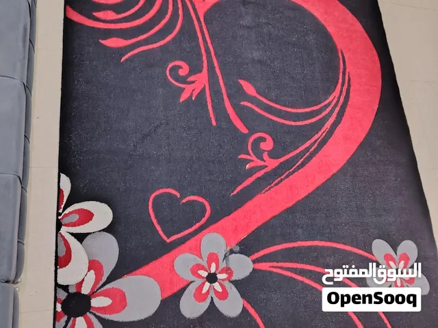 للبيع سجاد صنع تركيا مستعمل نظيف جدا ومغسول وجاهز للاستعمال