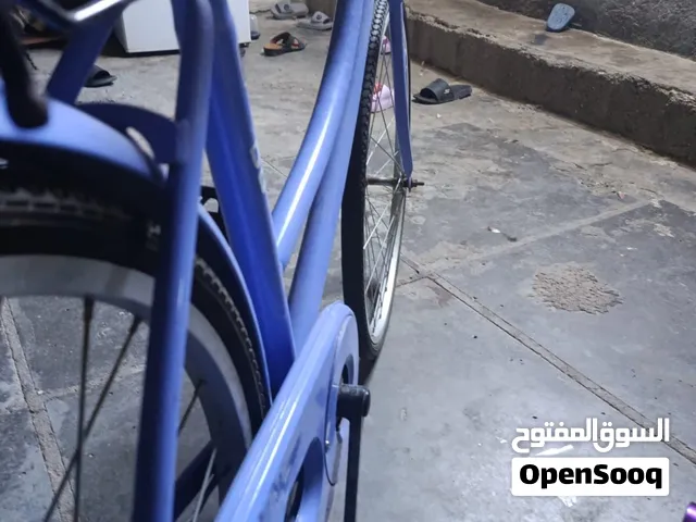 بايسكل باله وجديد ولون مميز ونضيف مع غراضه كامله السعر 110 وبيه مجال حجم 24