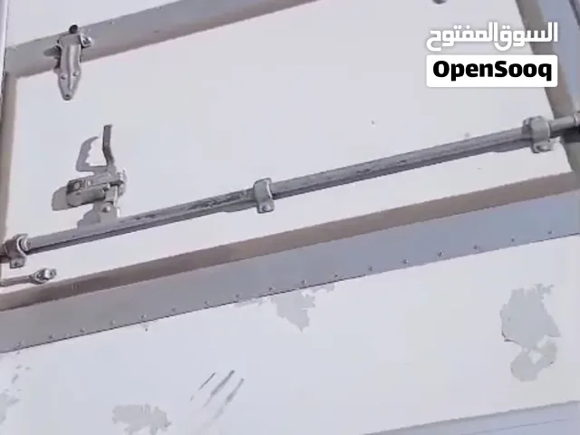 صندوق تبريد مع الوحده كامله بنجو موديل 2013 عزل كامل و درجه تبريد توصل 20 تحت صفر الصلاه ع نبي