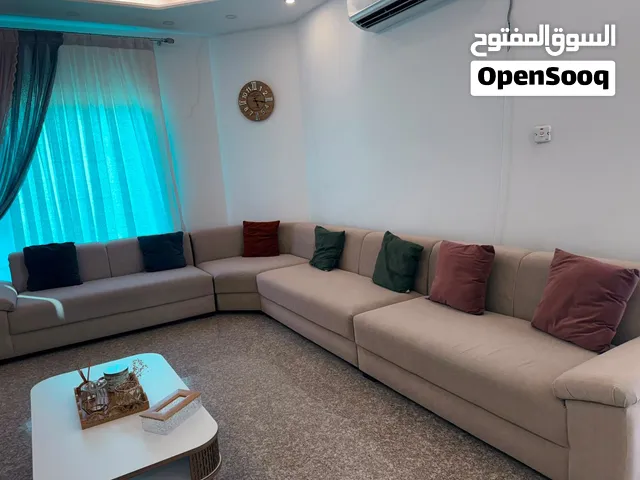 تخم قنفات على شكل حرف L بيجي مستعمل نظيف