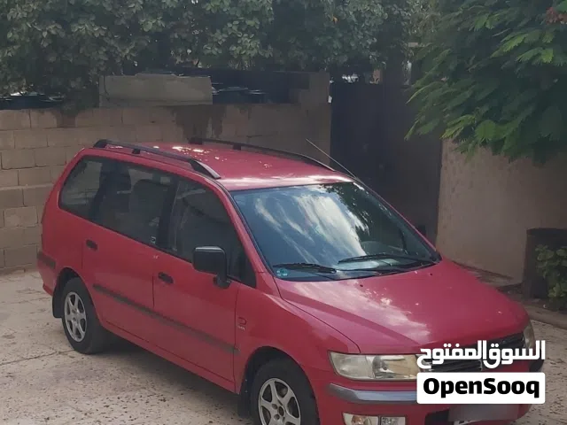 سياره ميتسوبيشي عائليه للبيع