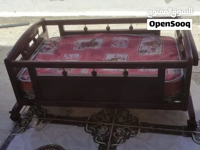 سرير خشب زان للبيع