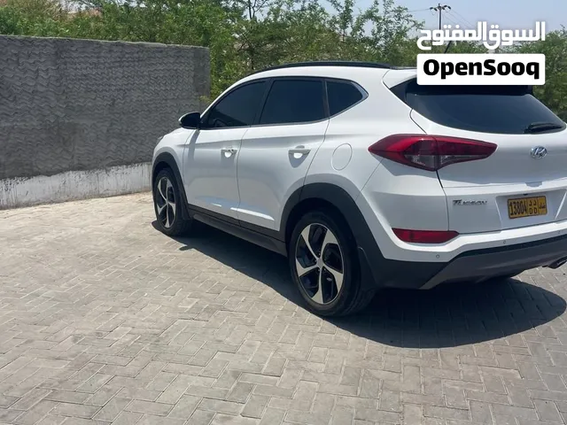 توسان 2017 GL، وارد وكالة، سيارة اس يو في مع أنوار زينون، حساسات، دخول بدون مفتاح