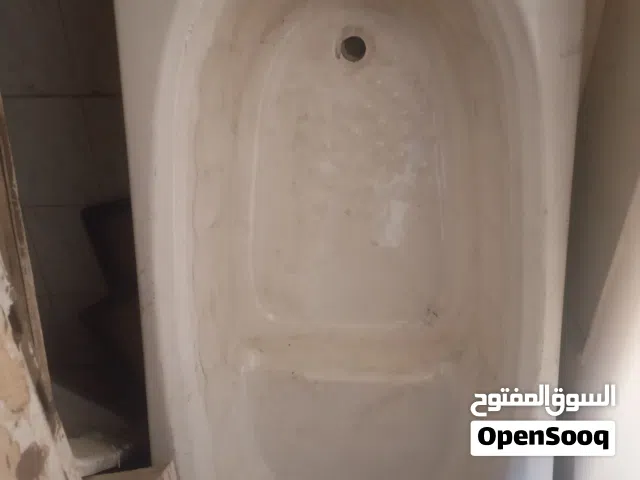 حوض الاستحمام وبانيه مغسله مطبخ