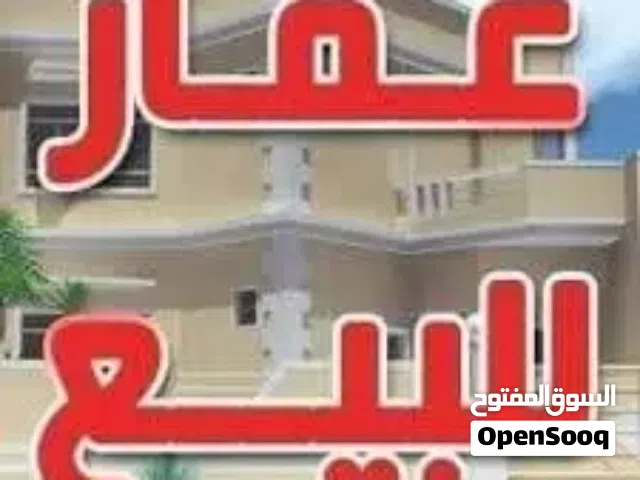 بيت للبيع حي إسلامي على الرئيسي لديهم خمسه محلات