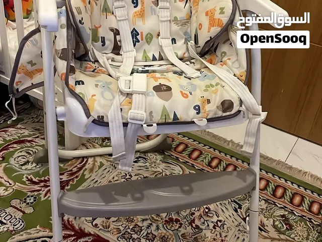 للبيع كرسي طعام