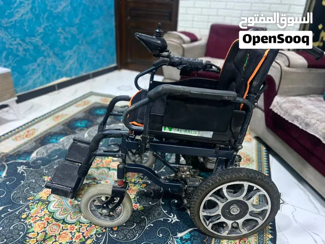 عربانه مستعمله بس 6 اشهر لبيع السعر 250 الف البطاريه تمشي 8 ك الواتساب :
