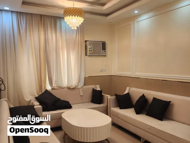 شقة  مفروشه من غرفة وغرفتين وثلاث واربع غرف مواقع مختلفه السعاده والمعتزه عوقد وصحنوت واسعار مختلفه