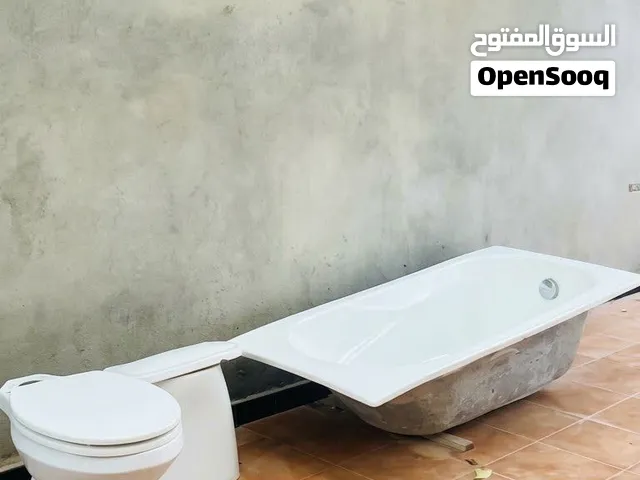 طقم حمام كامل نظيف وشبه جديد للبيع
