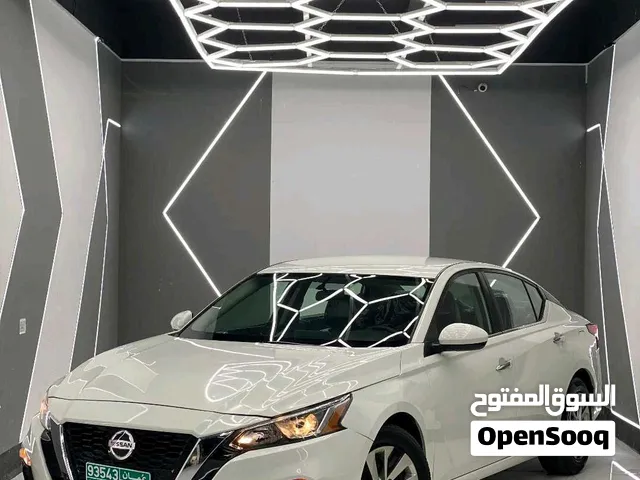 Used Nissan Altima in Al Batinah