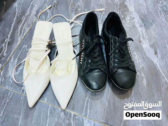 فساتين احذيه رياضي كعب فلوريتان طبي دشداشه جديده