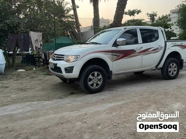 Mitsubishi L200 4x4 model 2013 ميتسوبيشي L200 4x4 موديل 2013
