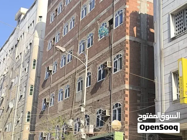 عماره فاخرة في عدن المنصوره خلف مستشفئ الوالي المنصوره للتواصل 10 شقق كل شقه 4 غرف