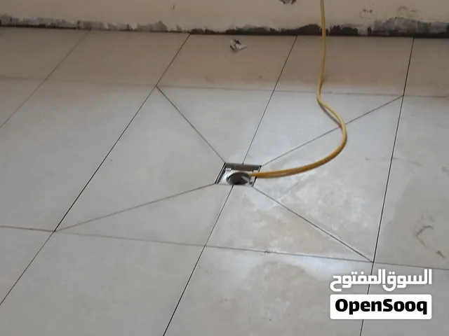نائب لتركيب جميع انواع البلاط