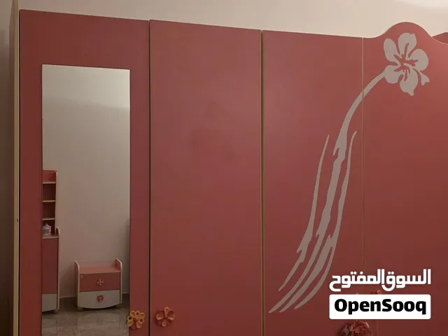 غرفه نوم تركيه فرديه للبيع سعر حرررررق استعمال نظيف شامل فراش دولاب حجم كبير