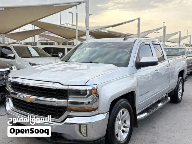 Chevrolet Silverado Pickup Model 2018  USA Double Cabin 4 Doors 4x4 Four Wheel Drive 154,000 km