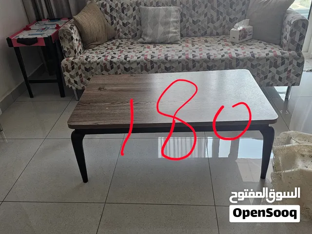 middle table excellent condition