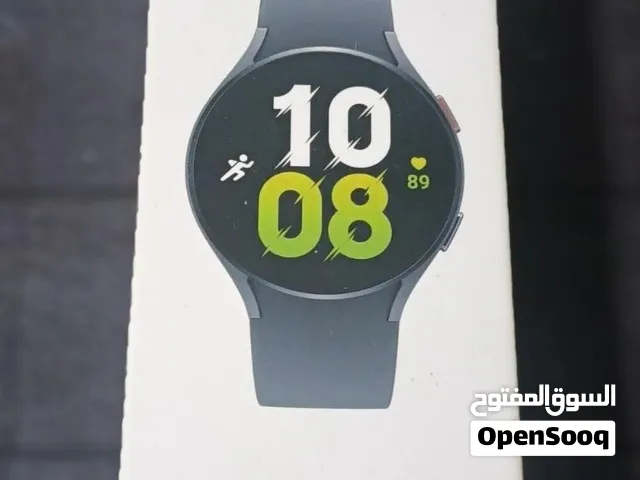 ساعة Samsung Galaxy Watch5 للبيع بحالة ممتازة